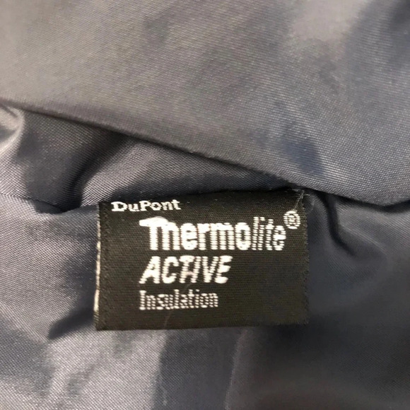 L.L.Bean Women’s Petite Large Zip Up Puffer Jacket - Picture 9 of 9